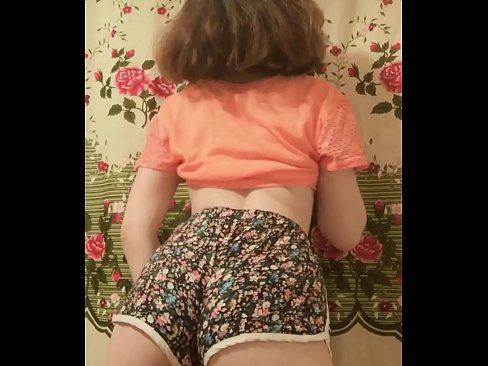 ❤️ Gadis muda seksi menanggalkan celana pendeknya di depan kamera ❤️ Super porno di id.higlass.ru